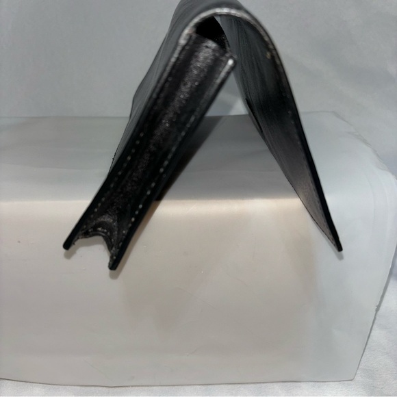 Wilsons Leather PELLE STUDIO Italian Leather Clutch pull Wristlet Strap - Picture 4 of 8